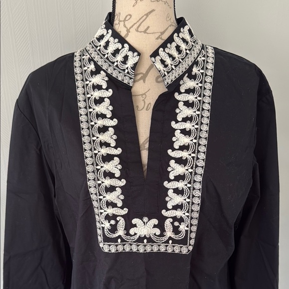 Dana Buchman XL Black Tunic with White Embroidery - Picture 2 of 8